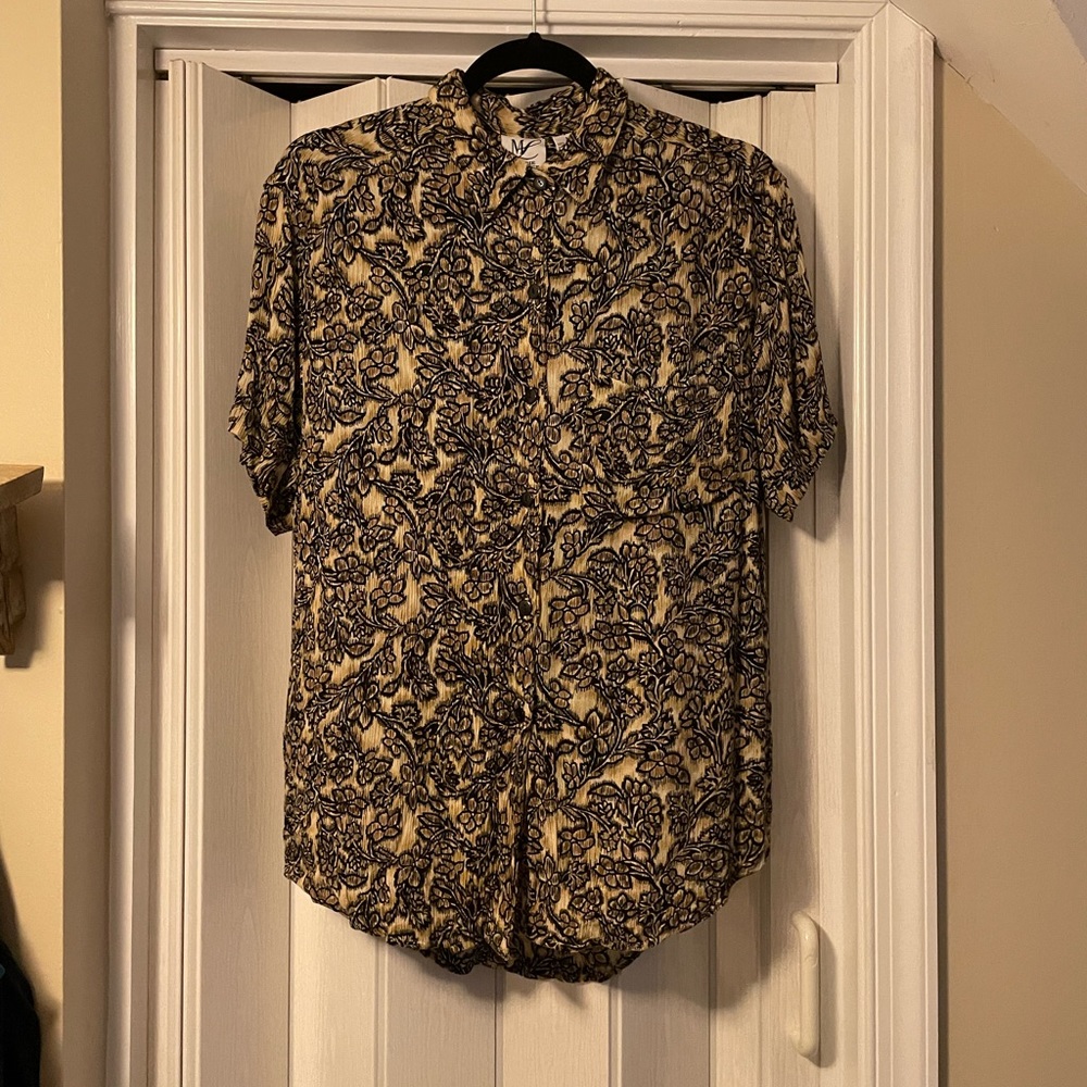 Maggie Lawrence Black & Tan Floral Button Down Shirt. Like New!